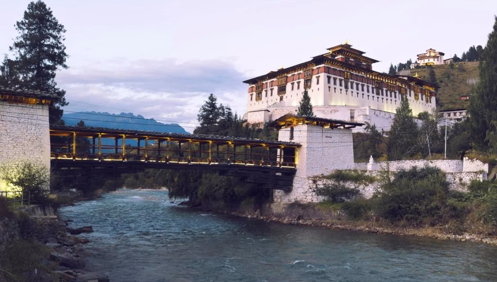 tour Bhutan dari Nepal